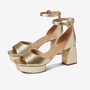 Bernardo Raleigh Platform Sandal Size 7.5 Champagne Gold Metallic Leather NEW